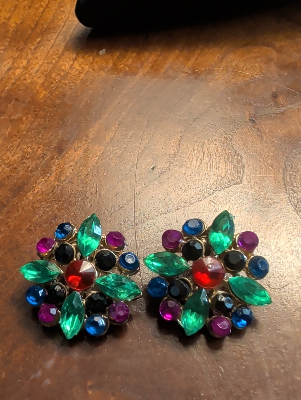 Earrings rhinestone clasp jewel tones floral shape vintage 1" pink green purple